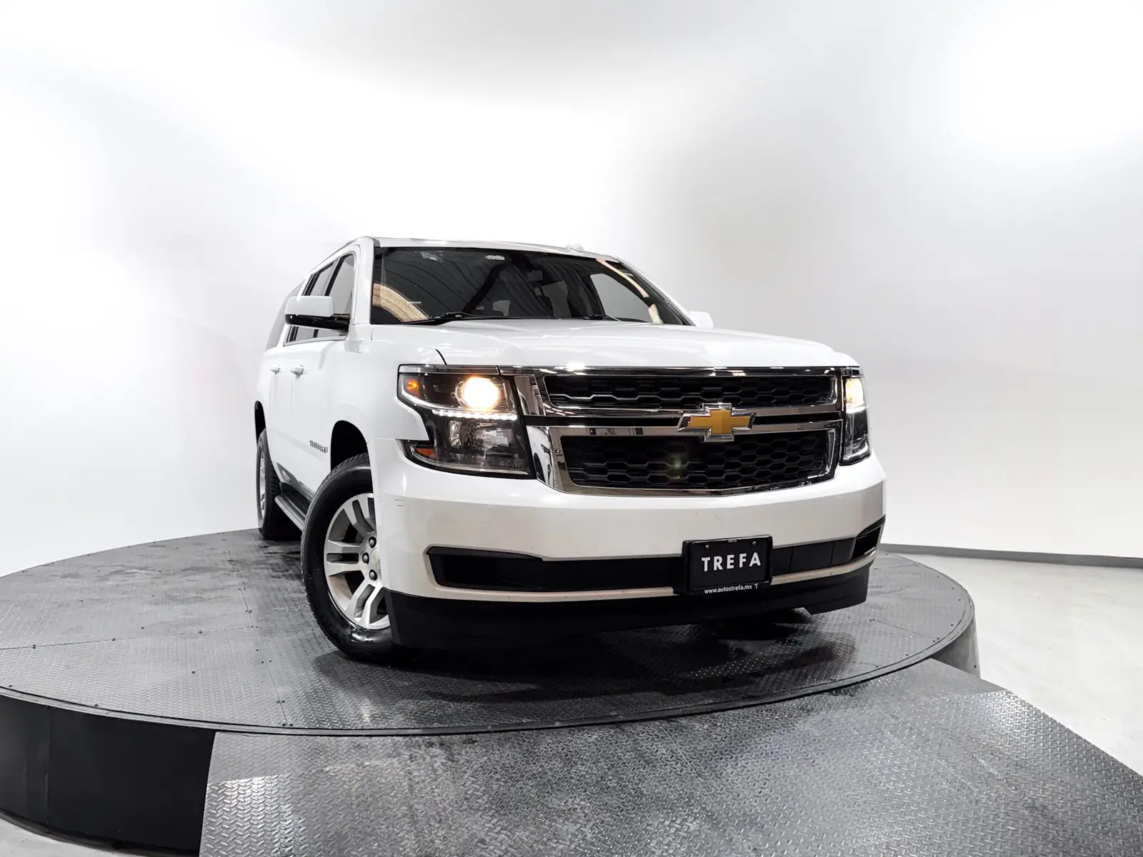 Chevrolet Suburban LS 2018