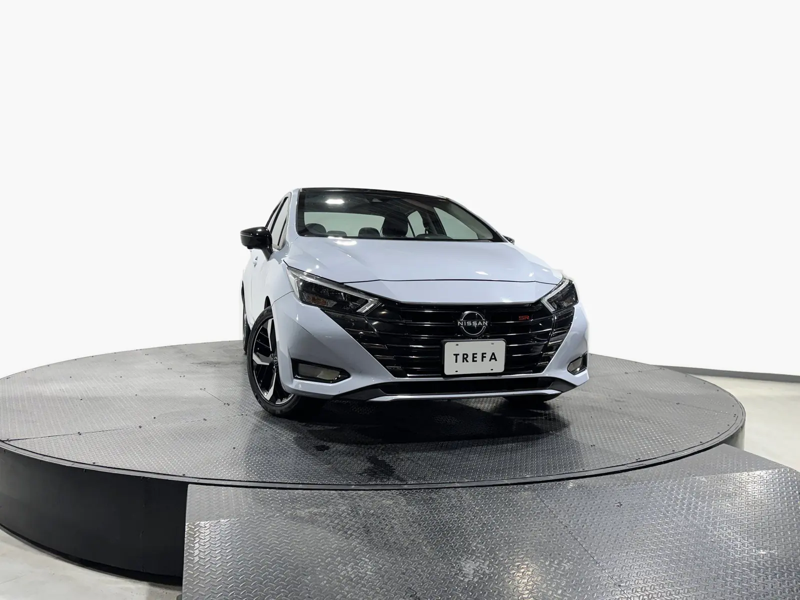 Nissan Versa SR 2023