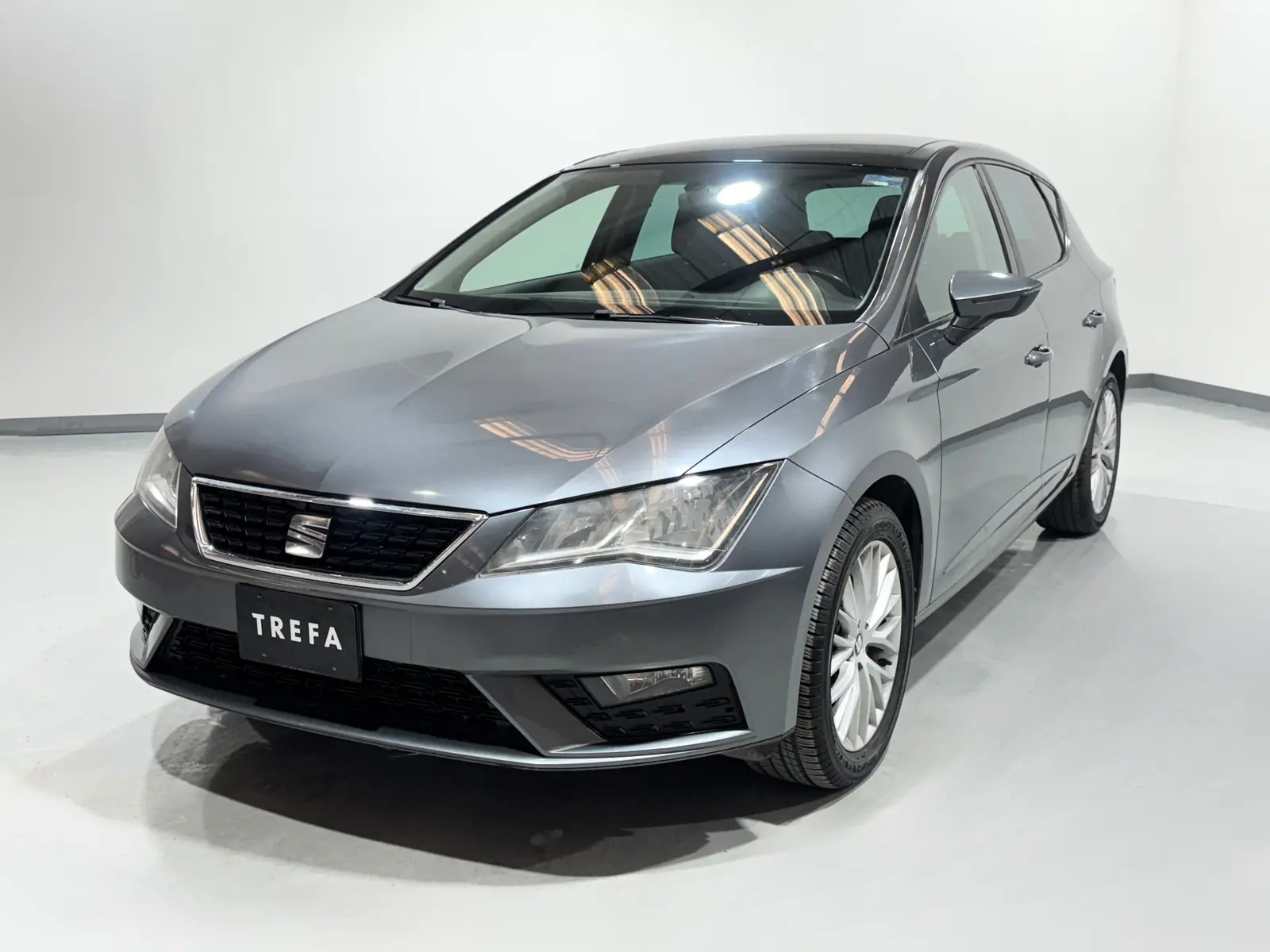 Elegantes Seat Leon 2017 Ebenbild