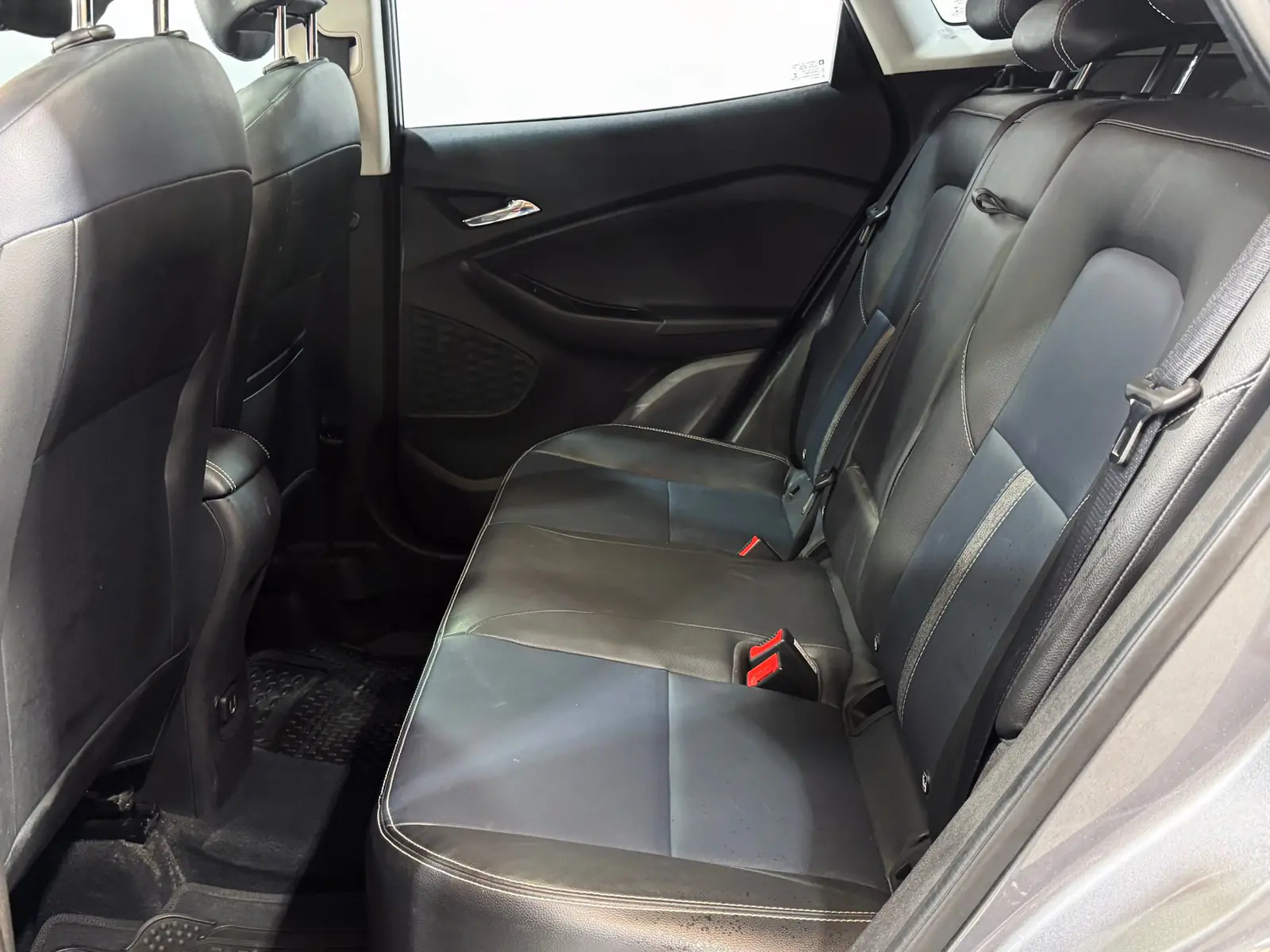 Chevrolet Tracker 2023 · foto 11 de 19