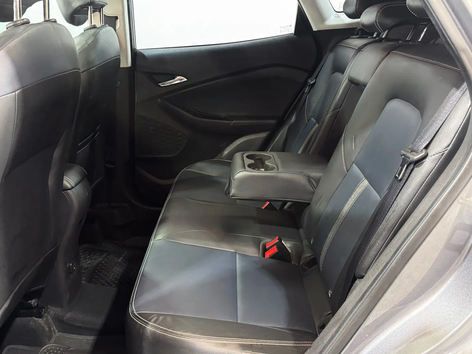 Chevrolet Tracker 2023 · foto 12 de 19