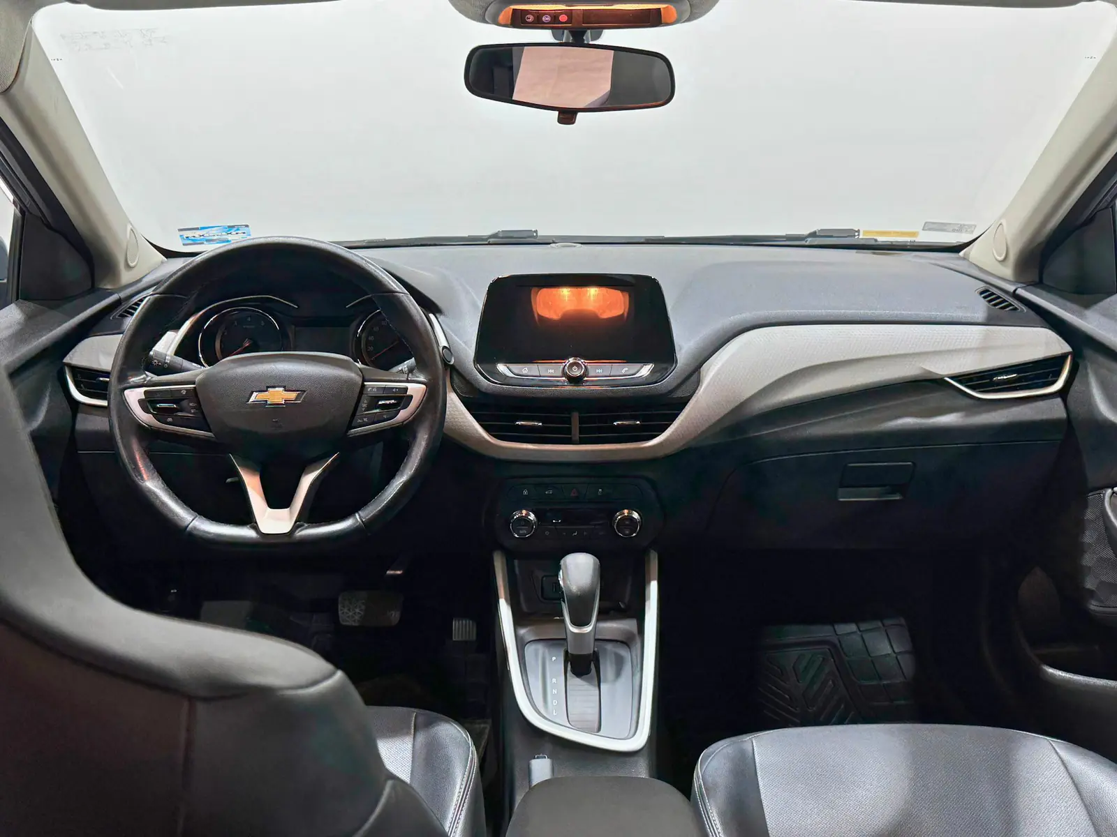 Chevrolet Onix 2021 · foto 13 de 17