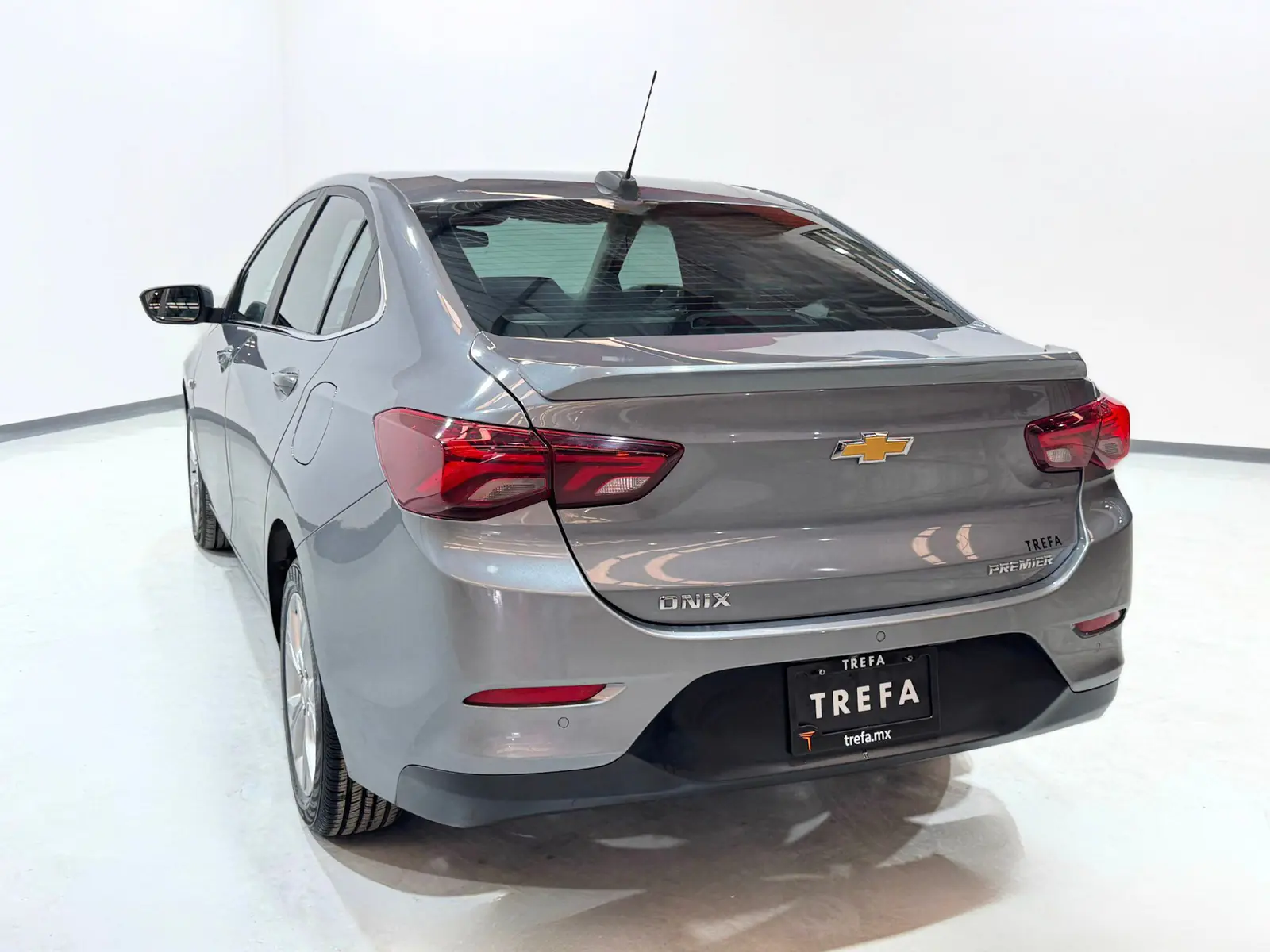 Chevrolet Onix 2021 · foto 8 de 17
