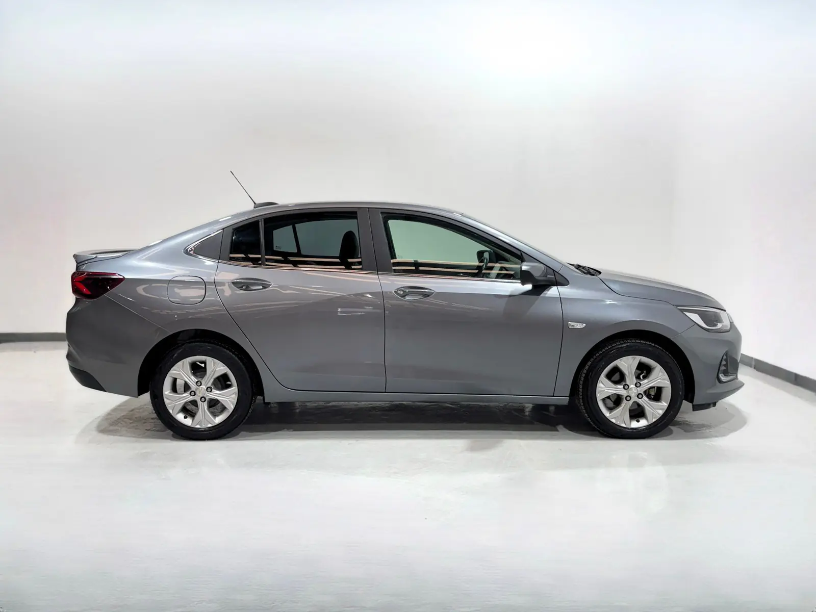 Chevrolet Onix 2021 · foto 2 de 17