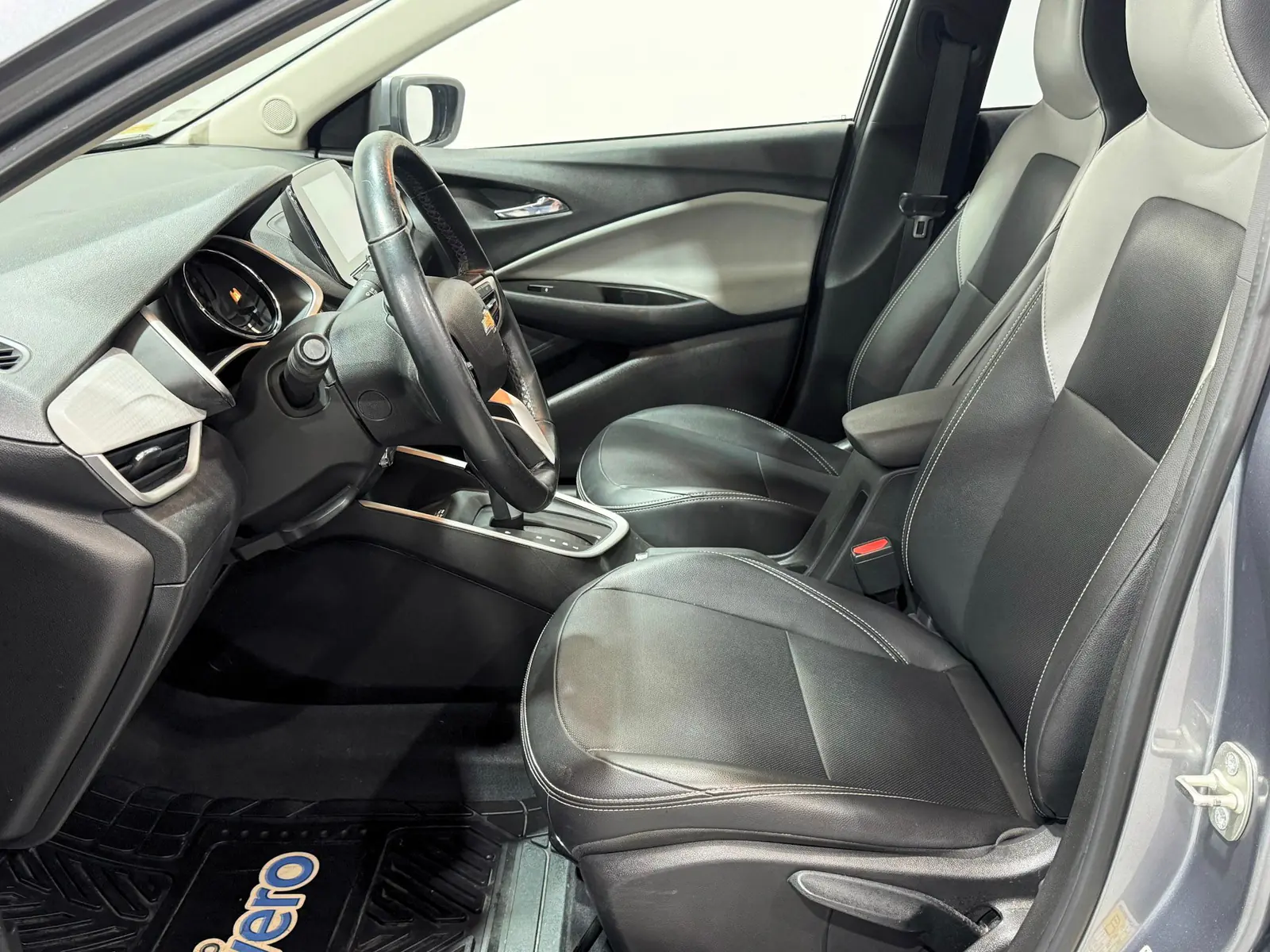 Chevrolet Onix 2021 · foto 10 de 17