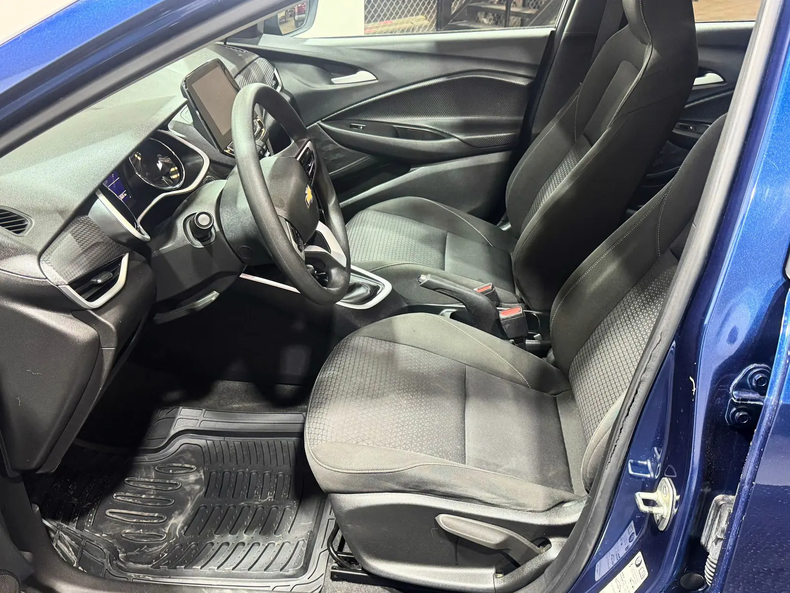 Chevrolet Onix 2023 · foto 10 de 18