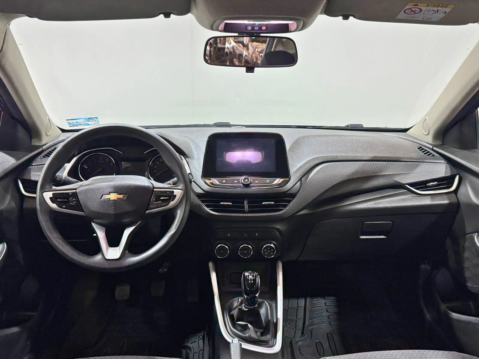 Chevrolet Onix 2023 · foto 13 de 18