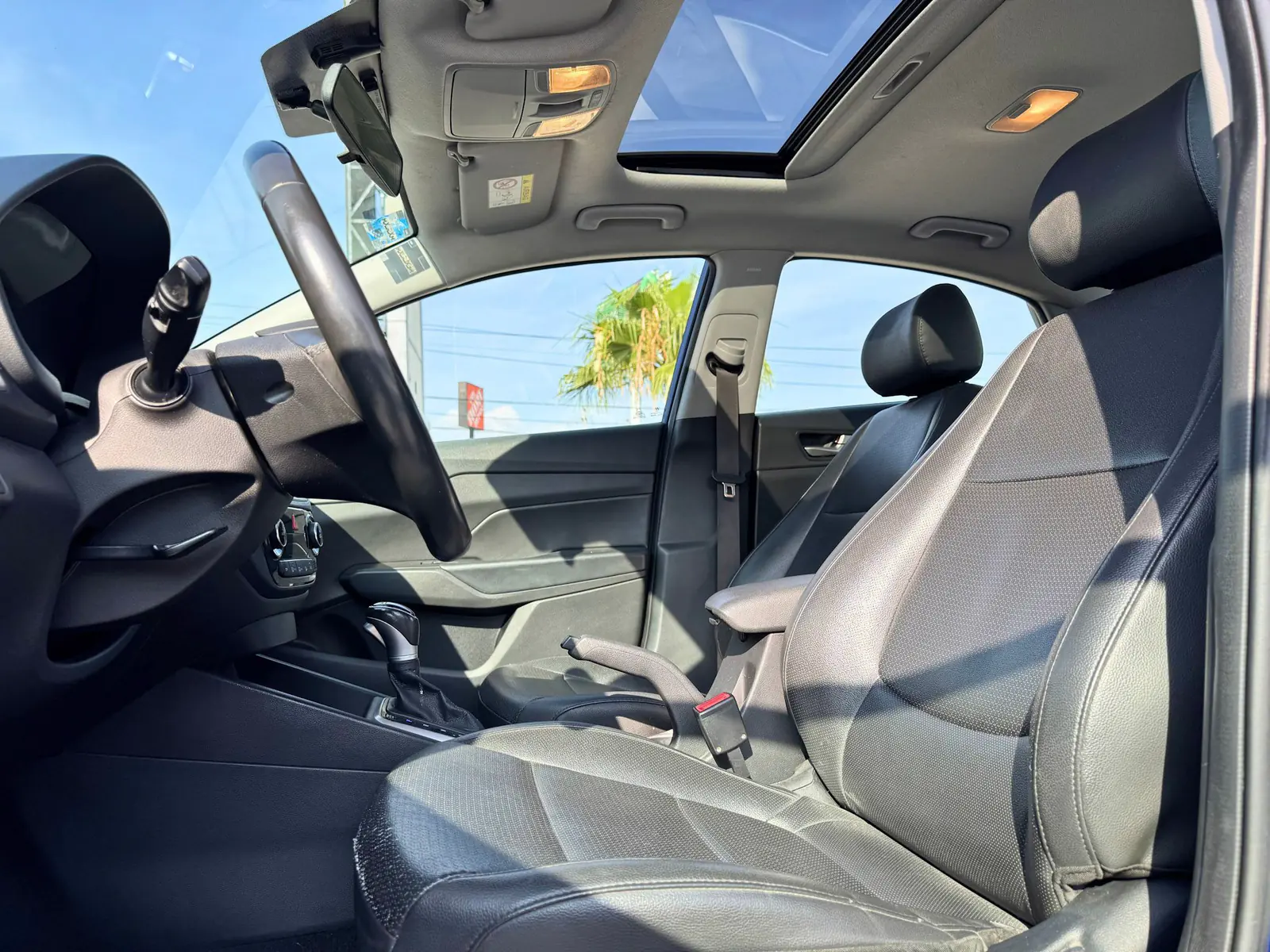 Hyundai Accent 2022 · foto 10 de 18