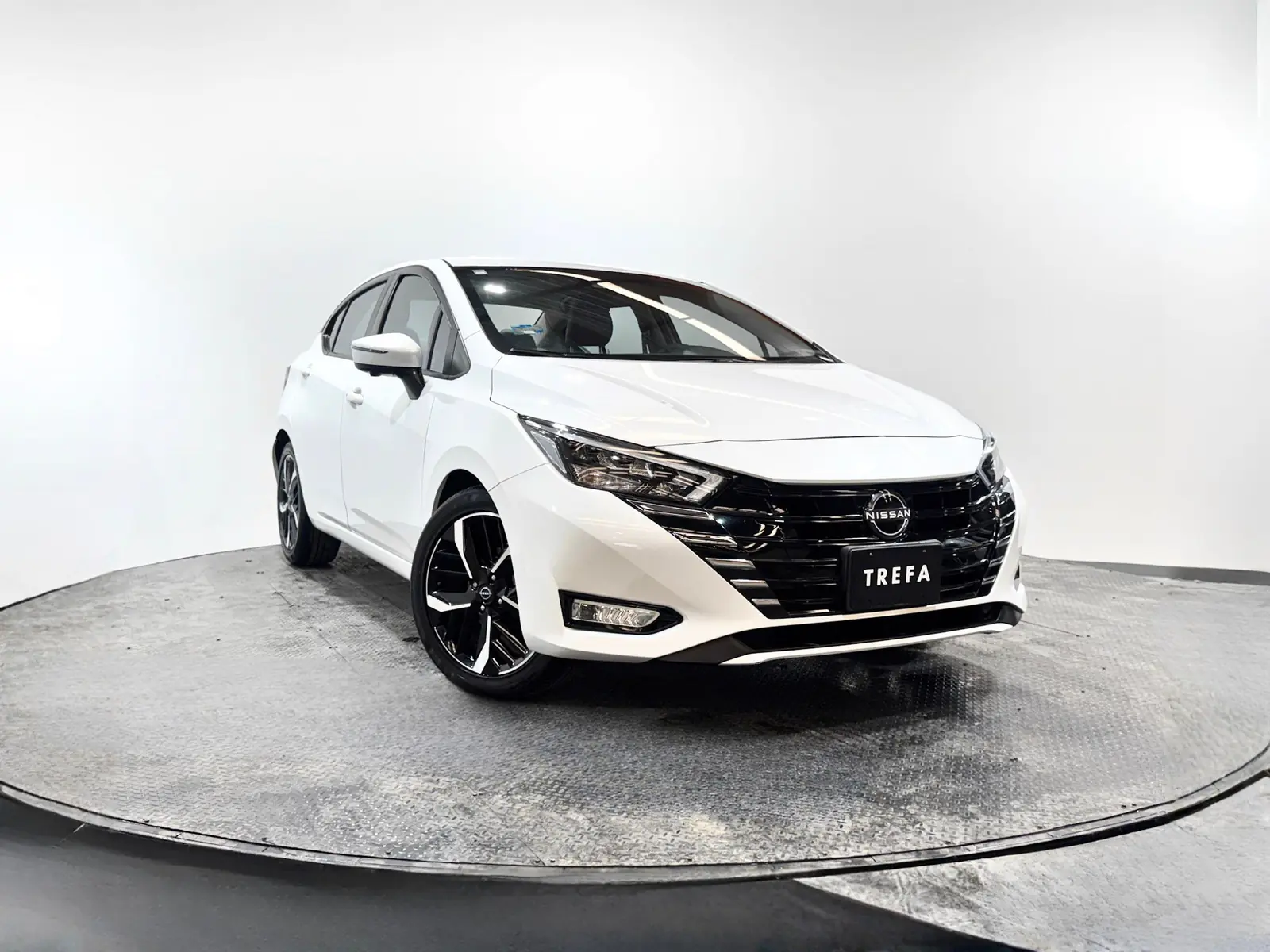 Nissan Versa 2023 · foto 1 de 19