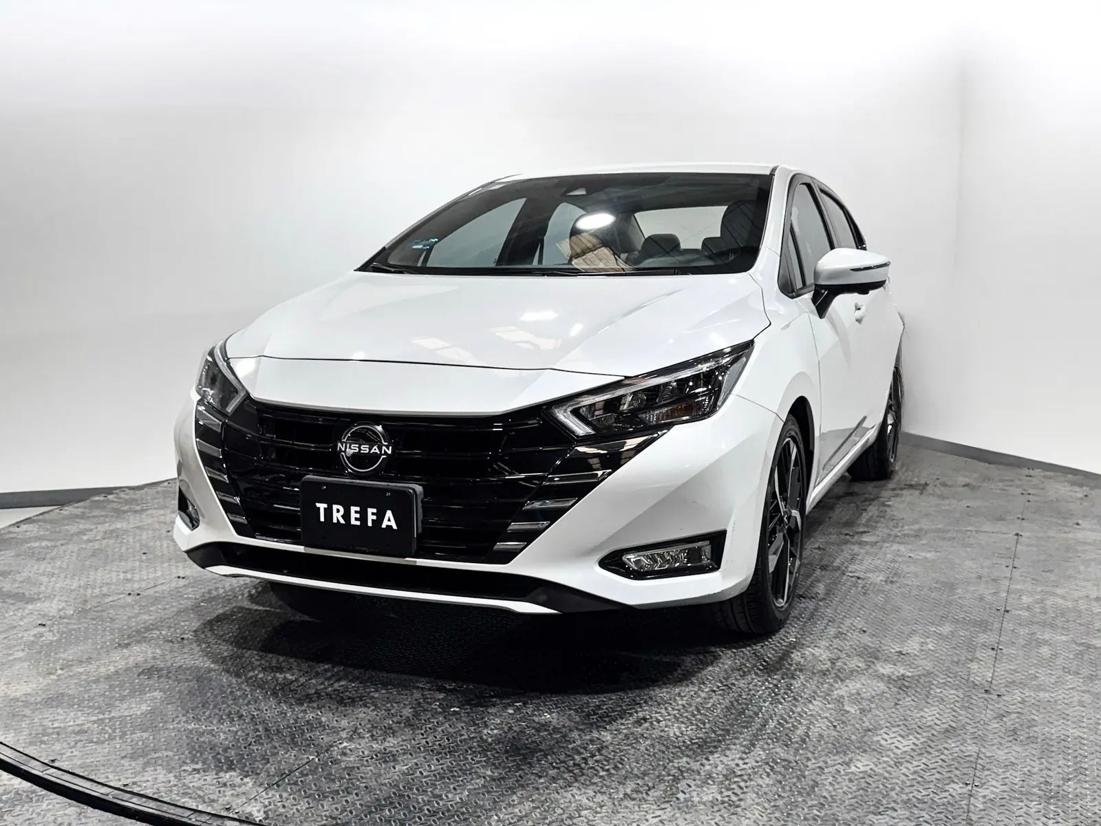 Nissan Versa 2023 · foto 3 de 19