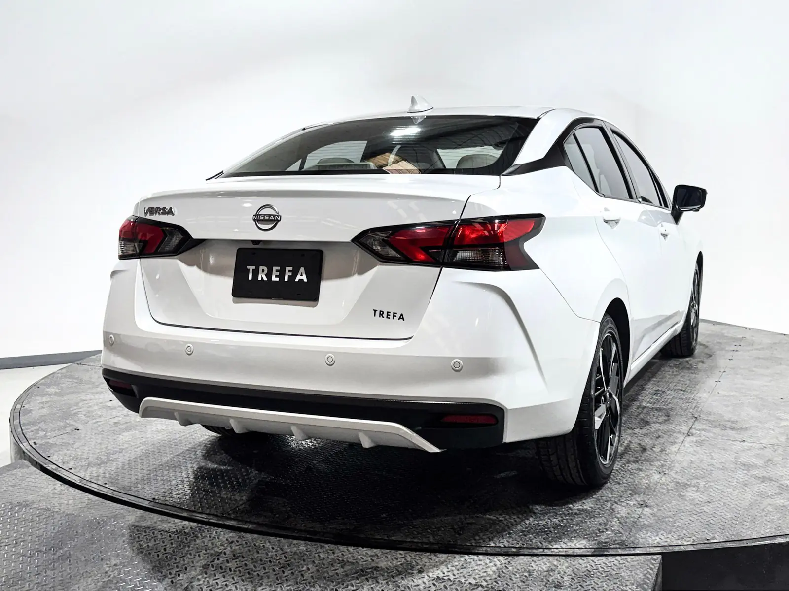 Nissan Versa 2023 · foto 6 de 19