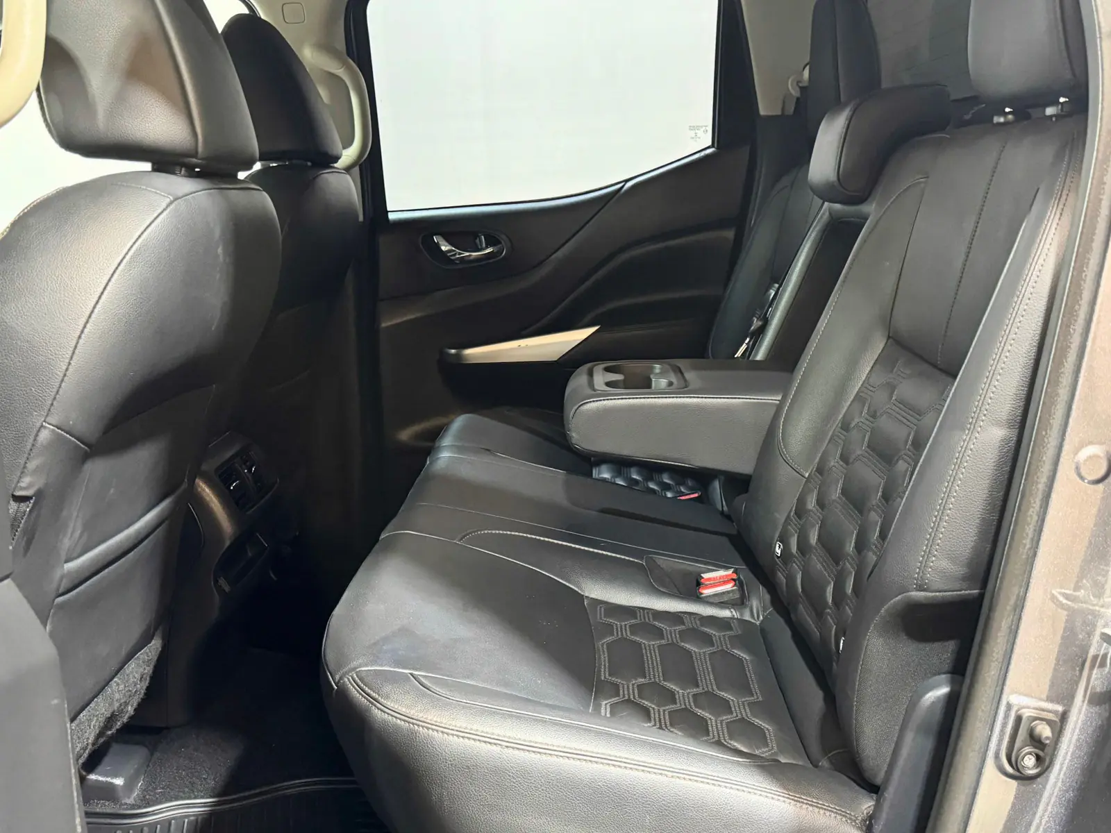 Nissan Frontier 2023 · foto 12 de 19