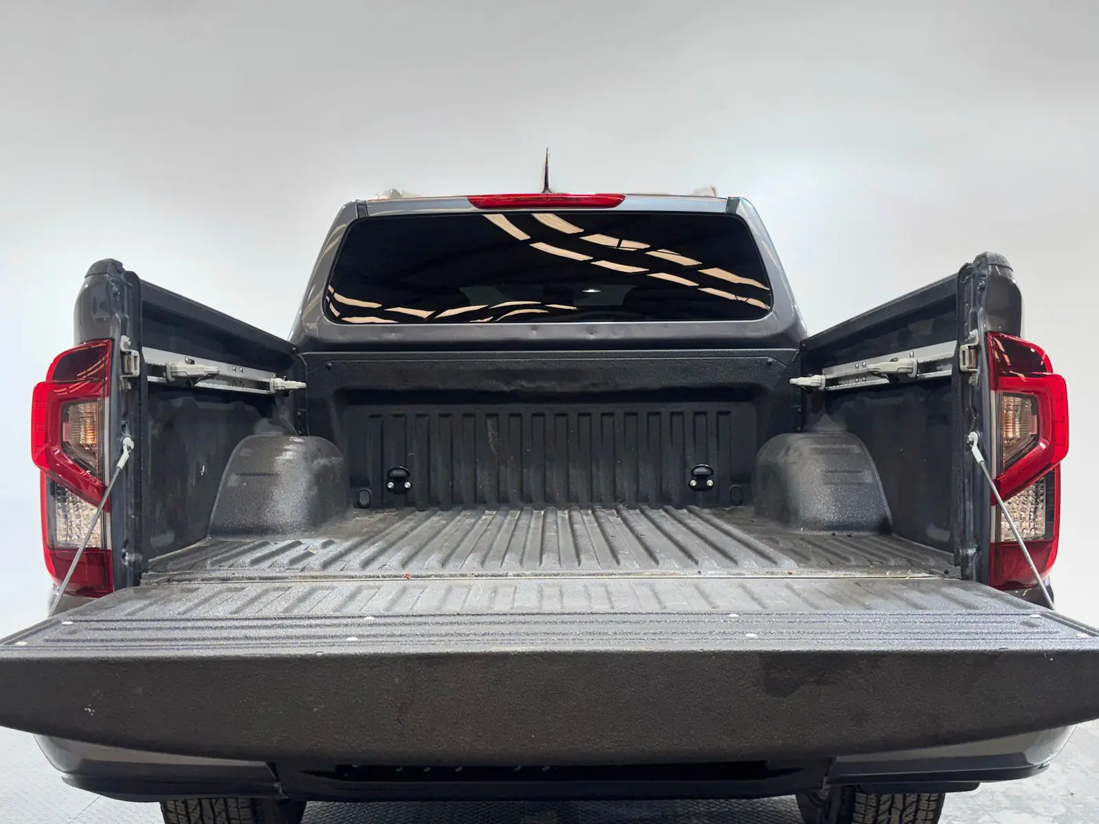 Nissan Frontier 2023 · foto 13 de 19