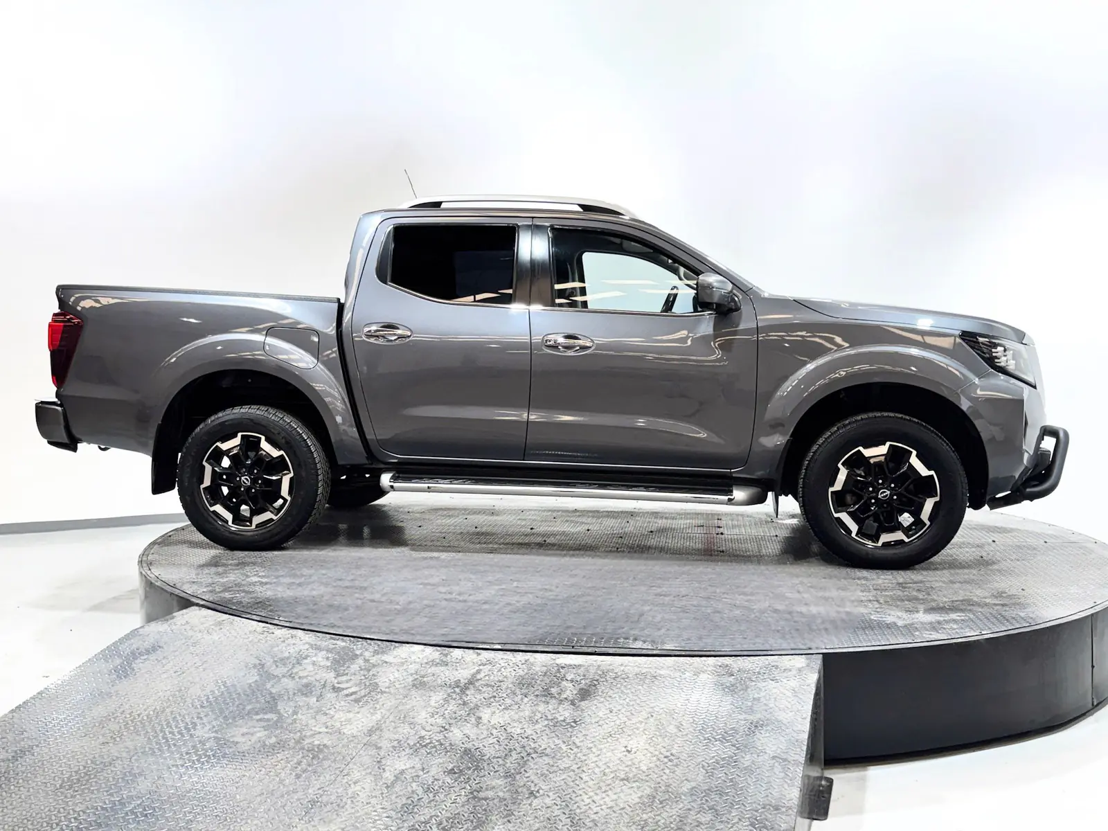 Nissan Frontier 2023 · foto 2 de 19