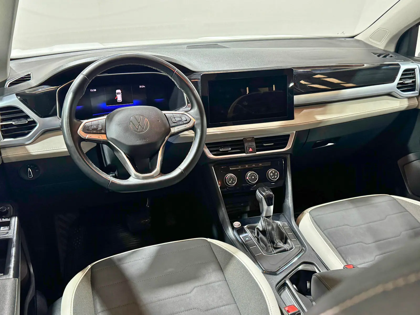 Volkswagen Taos 2025 · foto 15 de 19