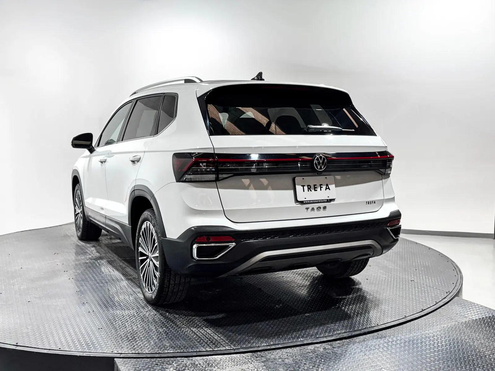 Volkswagen Taos 2025 · foto 8 de 19