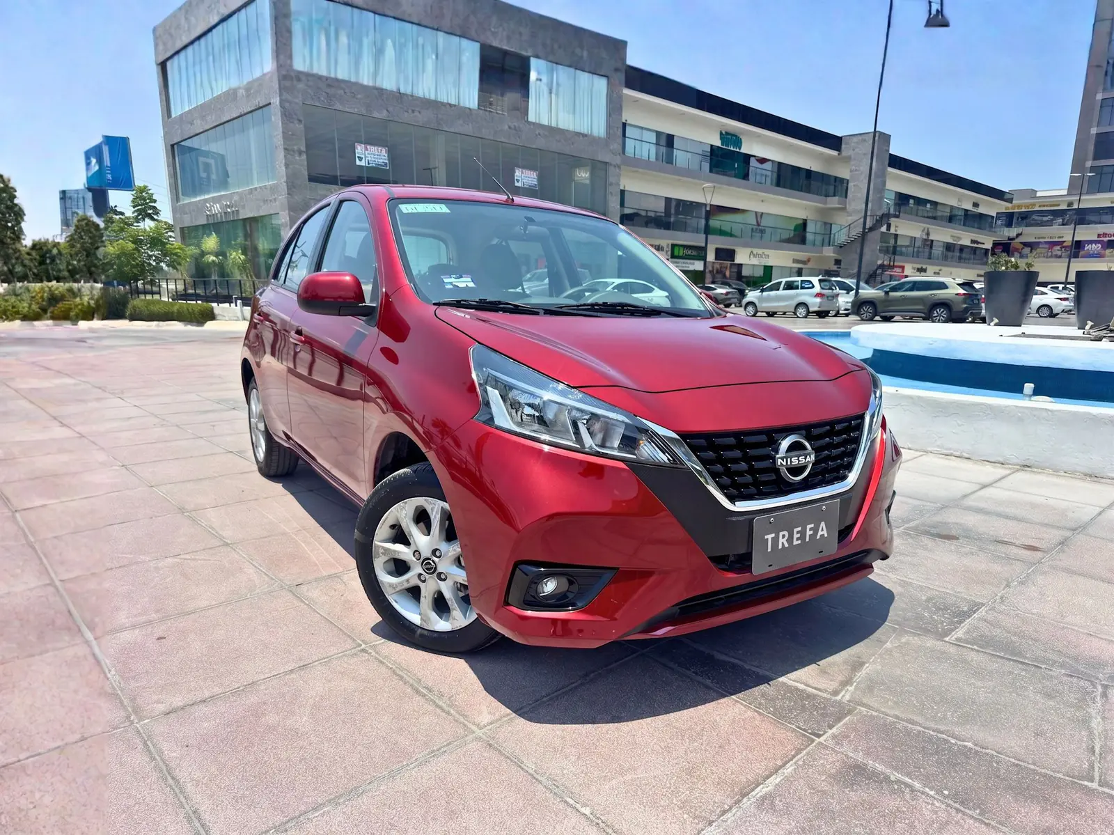 Nissan March 2025 · foto 1 de 18