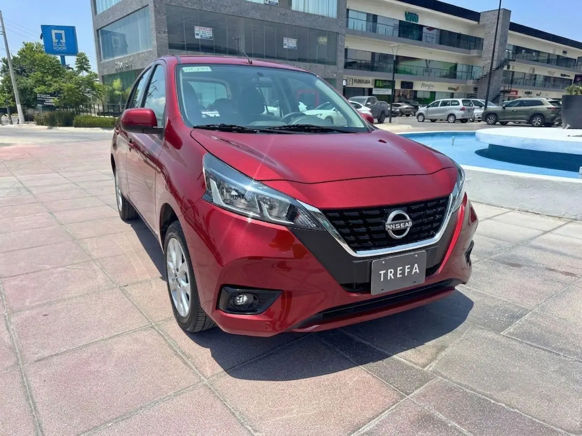 Nissan March 2025 · foto 5 de 18