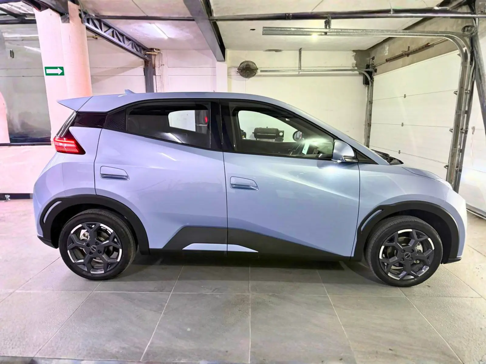 BYD Dolphin Mini 2026 · foto 2 de 13