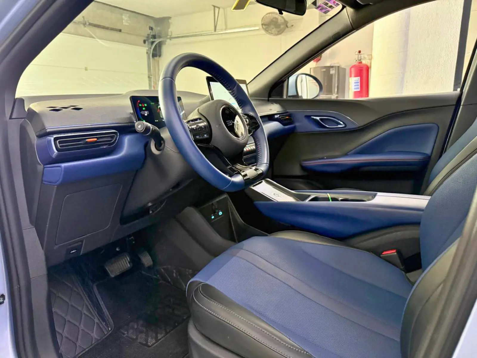 BYD Dolphin Mini 2026 · foto 9 de 13