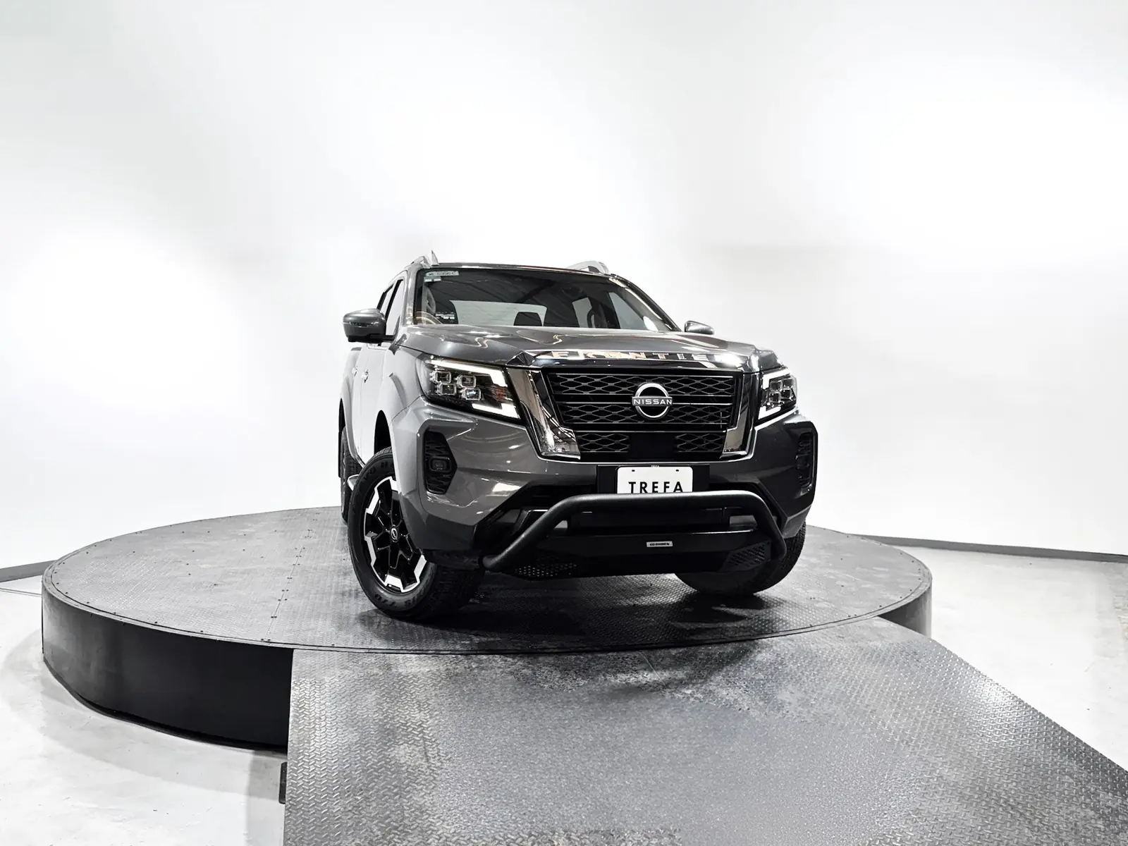 Nissan Frontier Platinum LE TA 2024